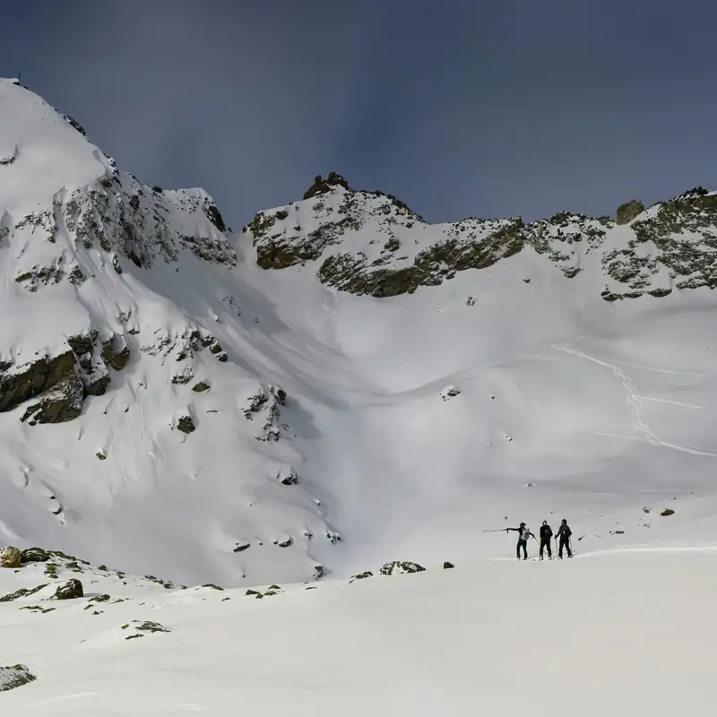 Reading the Mountain: Avalanche Risk, Weather, and How Windy Helps You Stay Safe