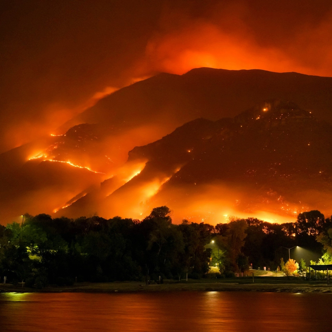 How to Track Wildfires with Windy